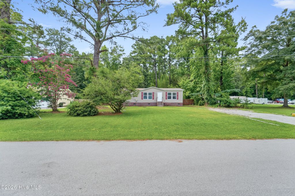Photo of 212 Selover Avenue, New Bern, NC 28560 (MLS # 100589808)