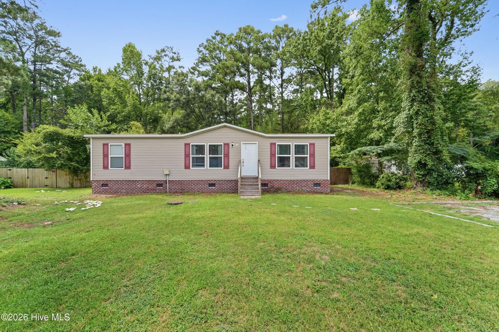 Photo of 212 Selover Avenue, New Bern, NC 28560 (MLS # 100589808)