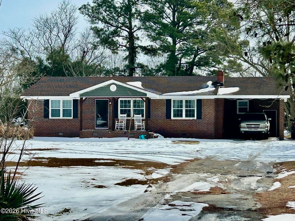 Photo of 1005 Charlie Watts Road, Maxton, NC 28364 (MLS # 100553086)