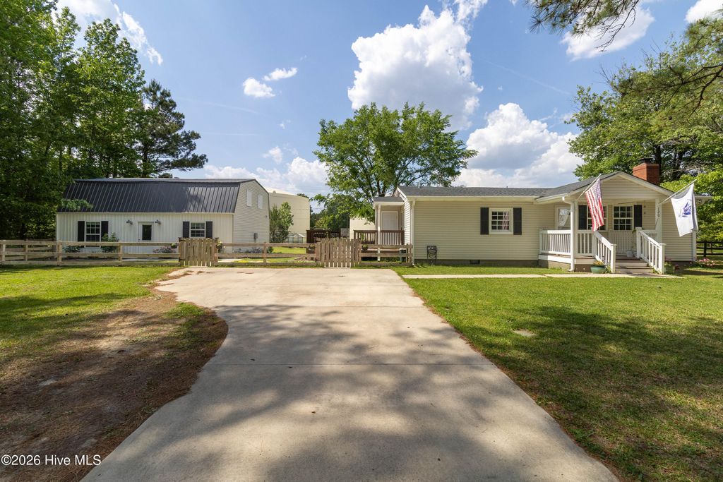 Photo of 120 Anglers Cove Road, Hertford, NC 27944 (MLS # 100572273)