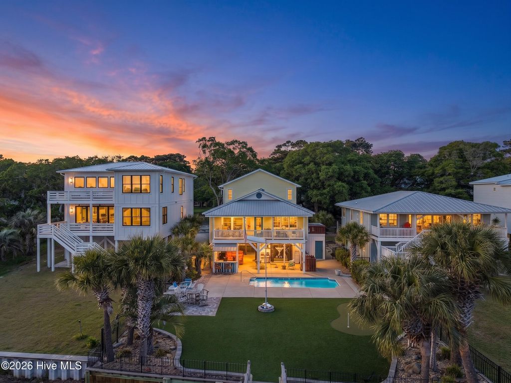 Photo of 2024 Camelot Drive SW, Ocean Isle Beach, NC 28469 (MLS # 100572030)