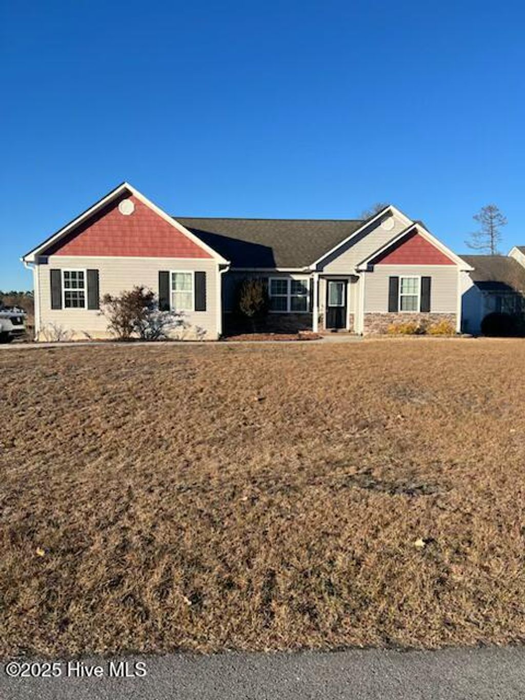 Photo of 400 Duncan Drive S, Richlands, NC 28574 (MLS # 100545778)