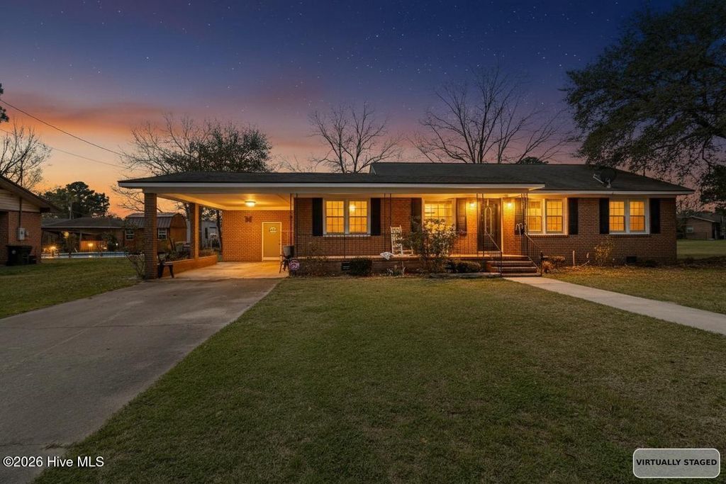 Photo of 612 E Main Street, Mount Olive, NC 28365 (MLS # 100559988)