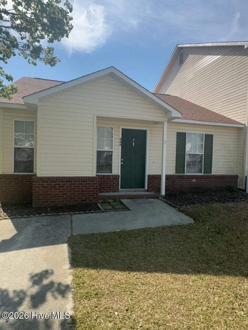 Photo of 996 W Pueblo Drive, Jacksonville, NC 28546 (MLS # 100562021)