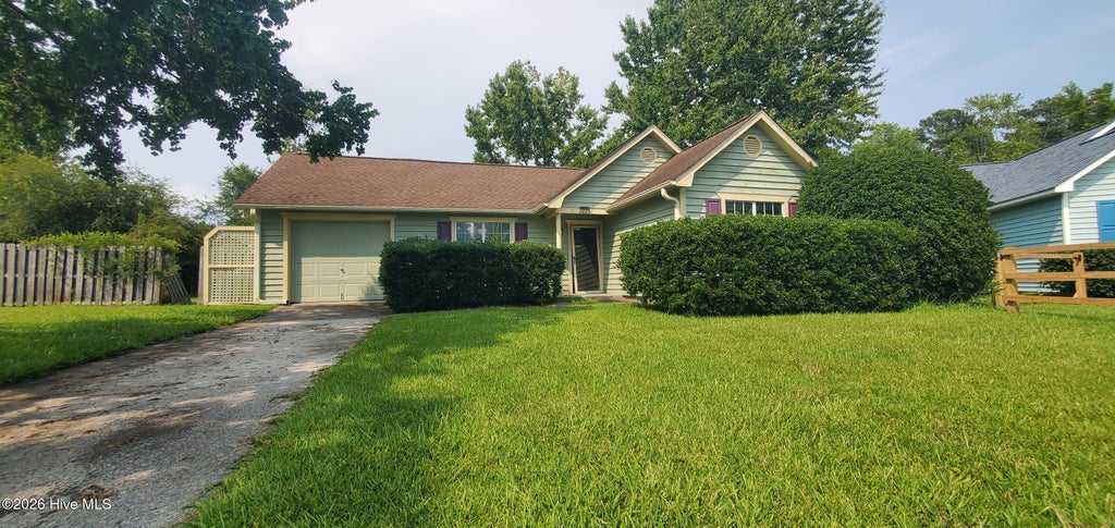 Photo of 3221 Whitewood Way, Castle Hayne, NC 28429 (MLS # 100588518)