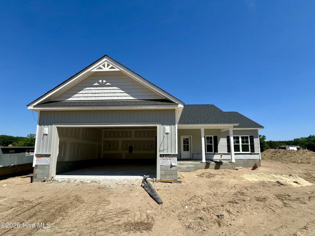 Photo of 413 Creeks Edge Drive, Pikeville, NC 27863 (MLS # 100565937)