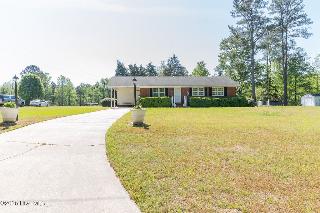 Photo of 93 Gibson Dairy Road, Elizabethtown, NC 28337 (MLS # 100572432)