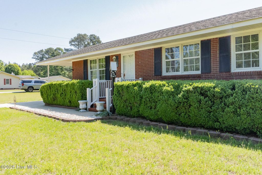 Photo of 93 Gibson Dairy Road, Elizabethtown, NC 28337 (MLS # 100572432)