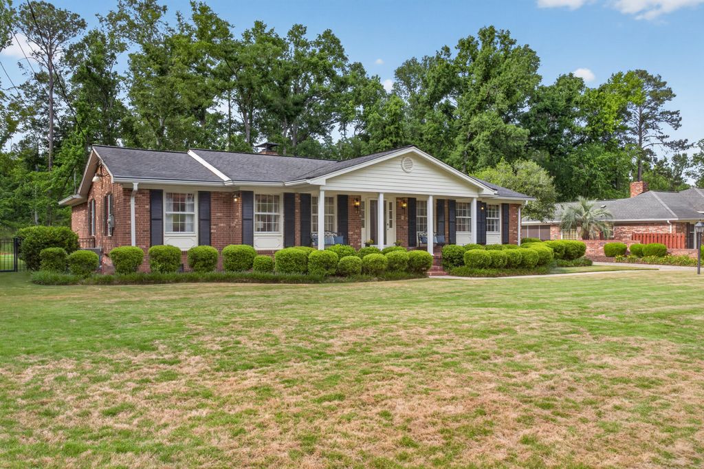 Photo of 3217 Ramsgate Road, Augusta, GA 30909 (MLS # 555574)