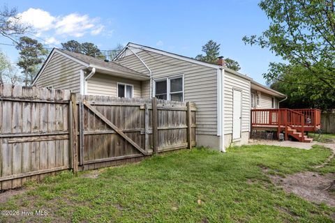 Tiny photo for 409 Jarman Street, Jacksonville, NC 28540 (MLS # 100563356)
