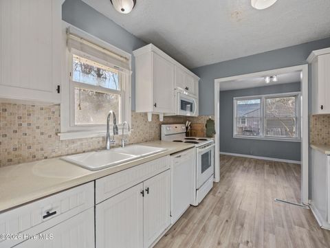 Tiny photo for 409 Jarman Street, Jacksonville, NC 28540 (MLS # 100563356)