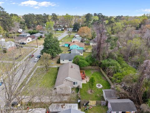 Tiny photo for 409 Jarman Street, Jacksonville, NC 28540 (MLS # 100563356)