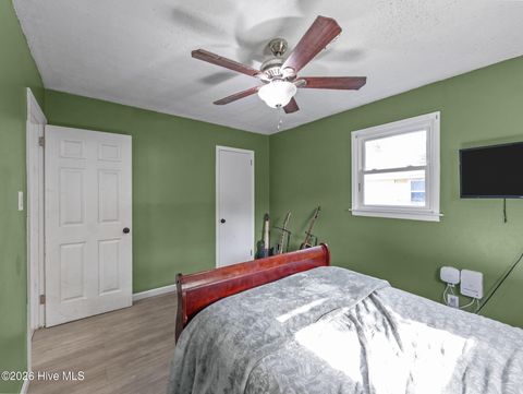 Tiny photo for 409 Jarman Street, Jacksonville, NC 28540 (MLS # 100563356)