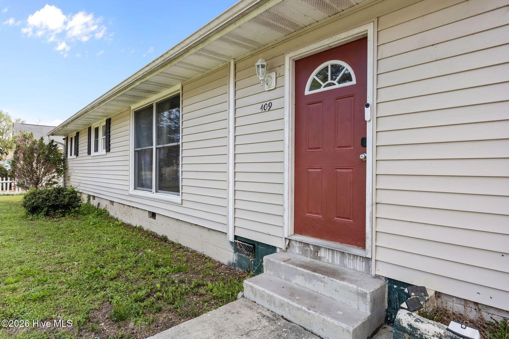 Photo of 409 Jarman Street, Jacksonville, NC 28540 (MLS # 100563356)