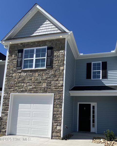 Townhouse For Rent - 1404 B Hartley Ln<br/> Pitt County, Greenville, NC 27834
