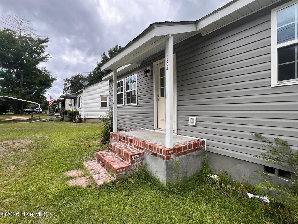 Photo of 622 E Vance Street, Laurinburg, NC 28352 (MLS # 100599194)