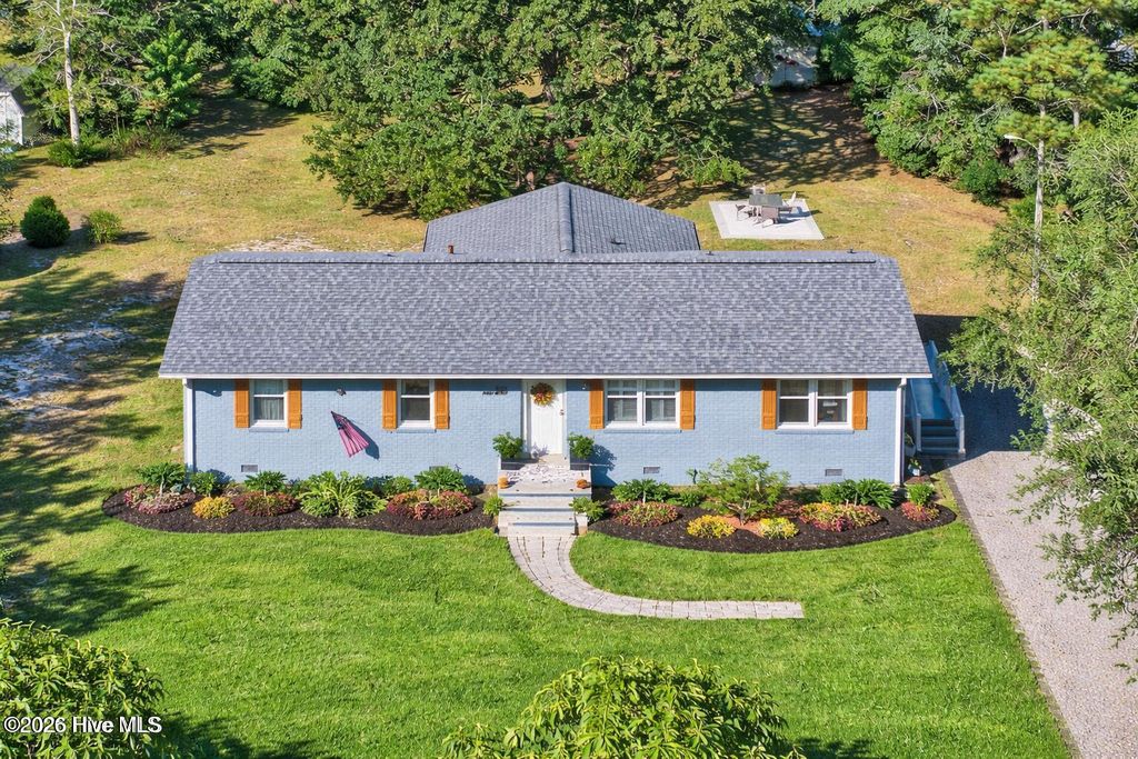 Photo of 136 Park Avenue, Southport, NC 28461 (MLS # 100532606)