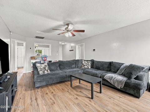 Tiny photo for 1305 Navarro Loop, Jacksonville, NC 28540 (MLS # 100606058)