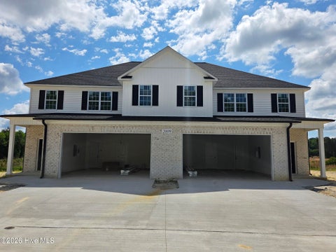 Townhouse For Sale - 2009 Dartford Drive #B<br/> Pitt County, Greenville, NC 27834