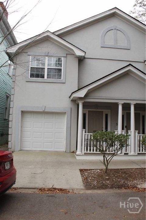 Townhouse For Rent - 9 E 32nd Street #B<br/> Savannah, GA 31401