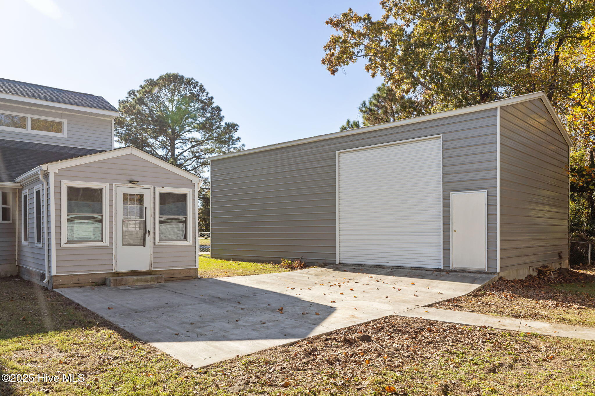 3018 Mandy Lane