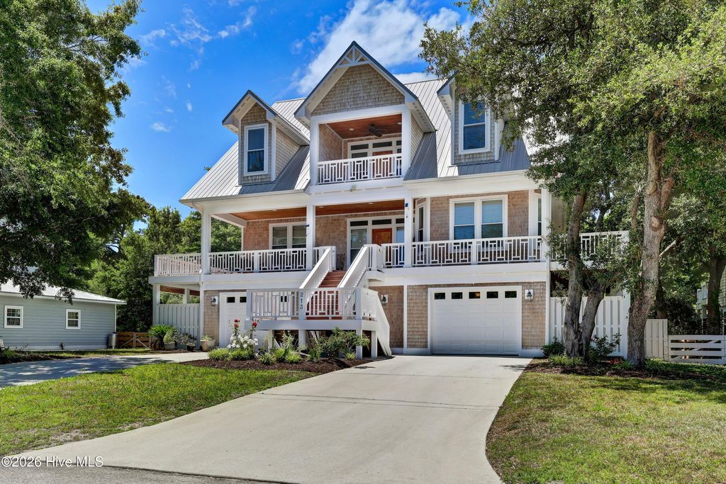 Photo of 213 Oak Outlook Way N, Carolina Beach, NC 28428 (MLS # 100576961)