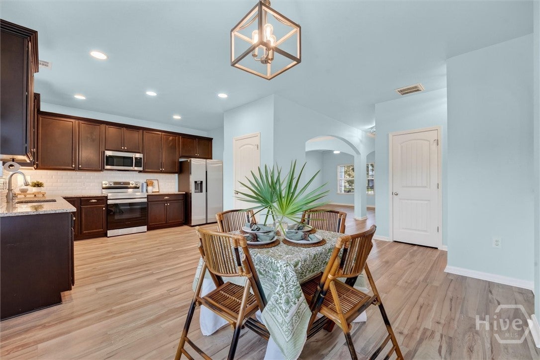 407 Sunbury Drive