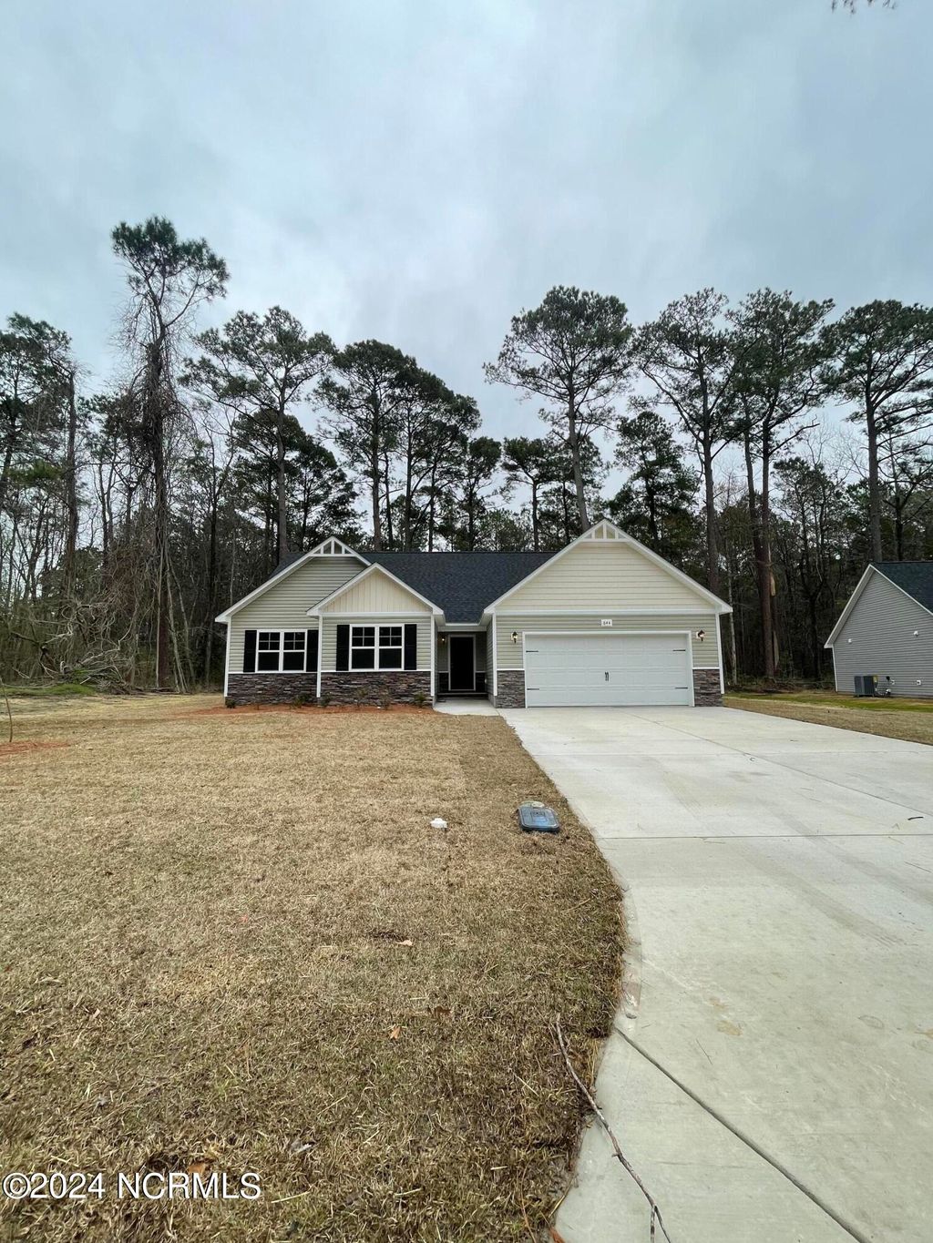 Photo of 644 Walnut Drive, Jacksonville, NC 28540 (MLS # 100557021)
