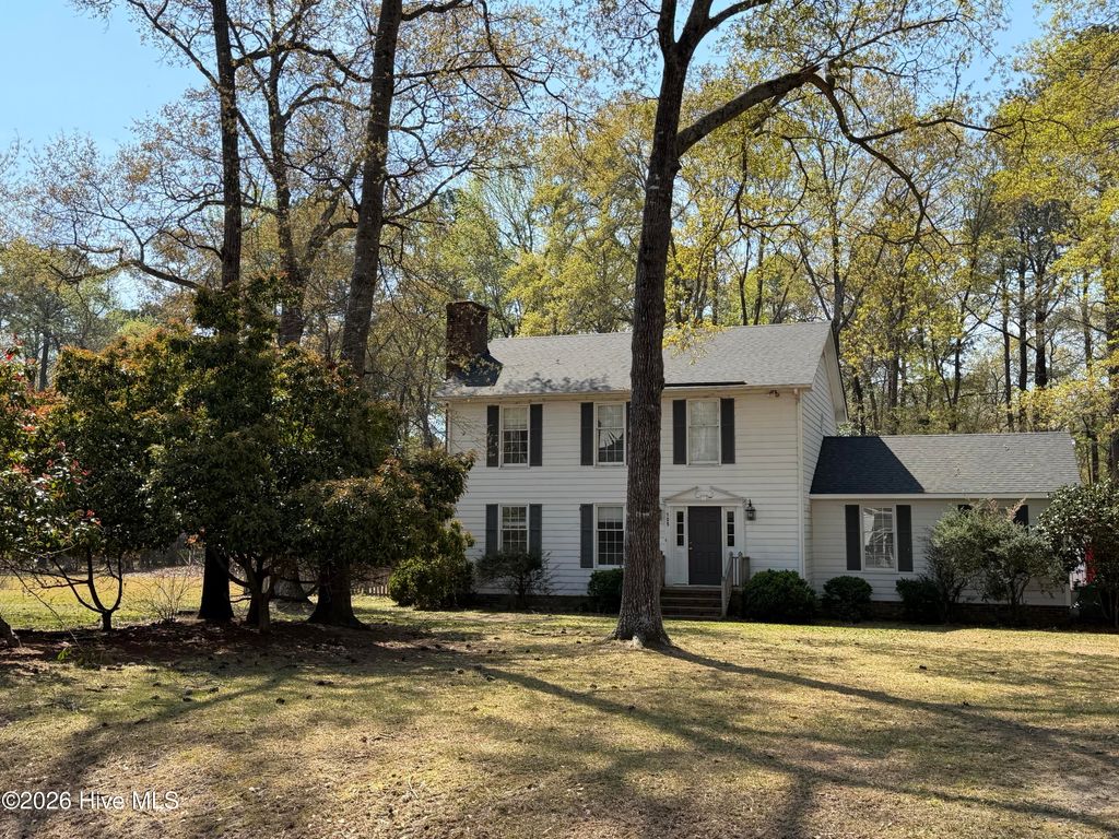 Photo of 105 Demille Drive, Washington, NC 27889 (MLS # 100565051)