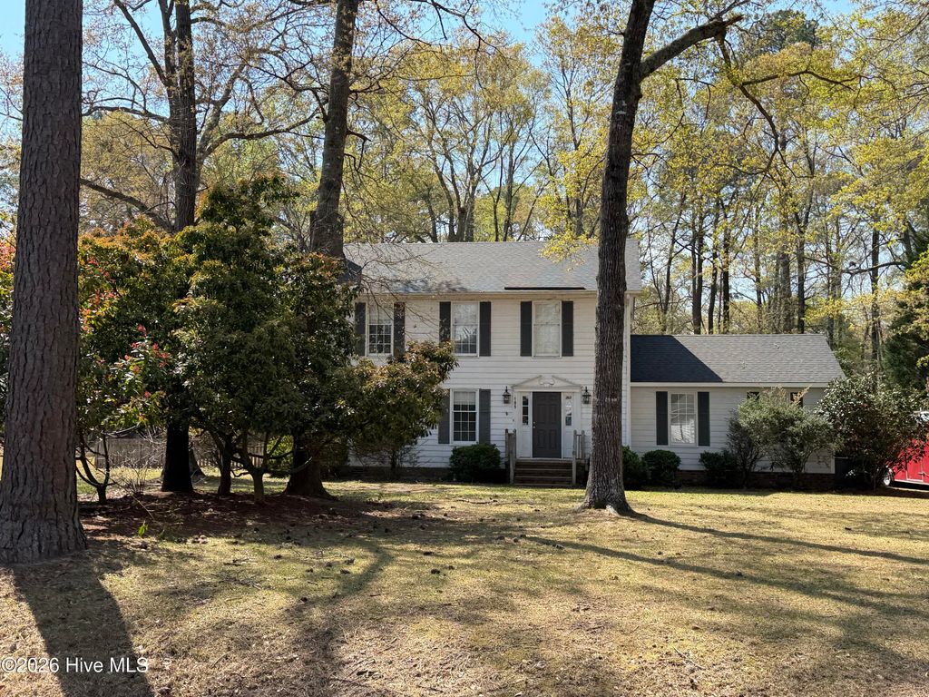 Photo of 105 Demille Drive, Washington, NC 27889 (MLS # 100565051)