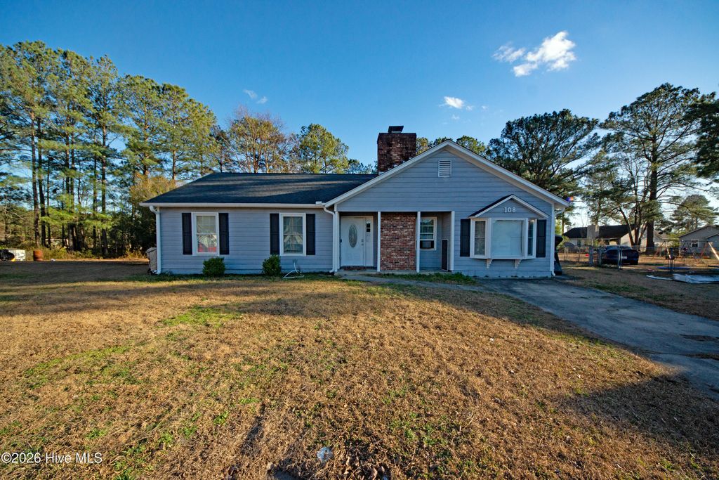 Photo of 108 Grey Fox Lane, Jacksonville, NC 28546 (MLS # 100550040)