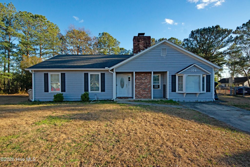 Photo of 108 Grey Fox Lane, Jacksonville, NC 28546 (MLS # 100550040)