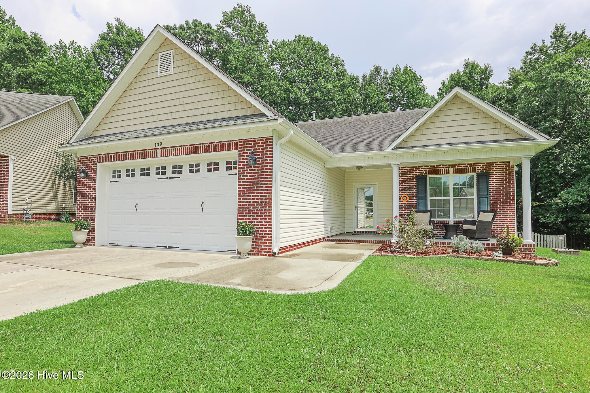 109 Foxberry Place