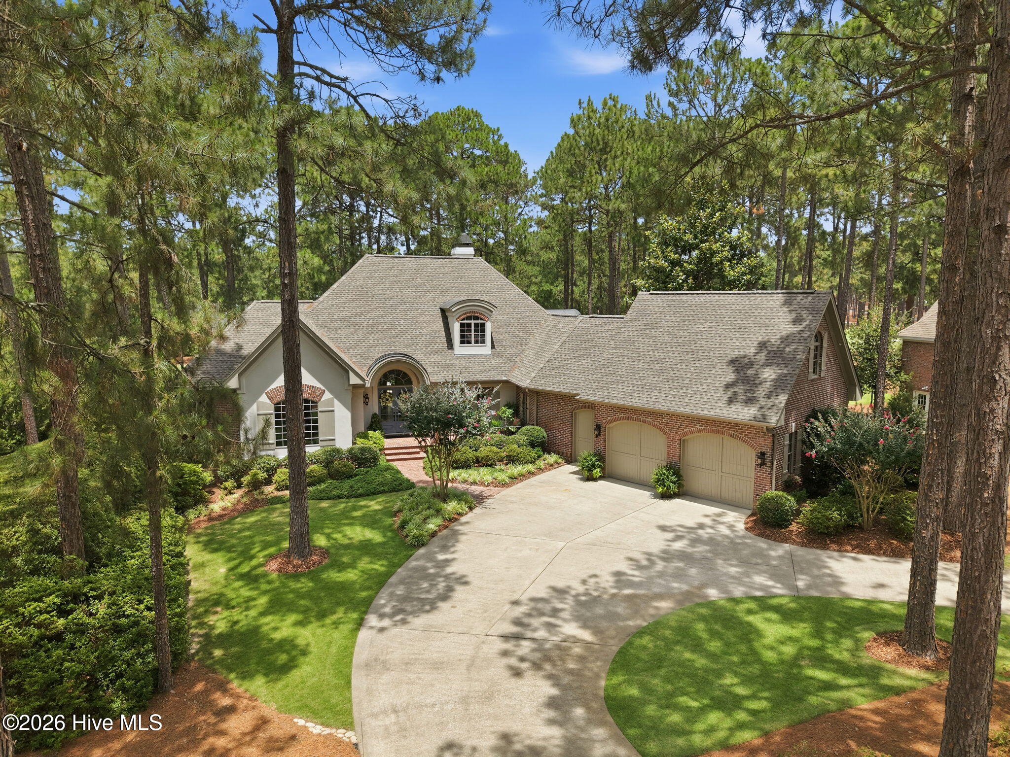 6 Augusta Drive