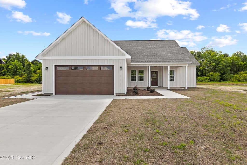 Photo of 402 Wade Drive, Richlands, NC 28574 (MLS # 100570757)