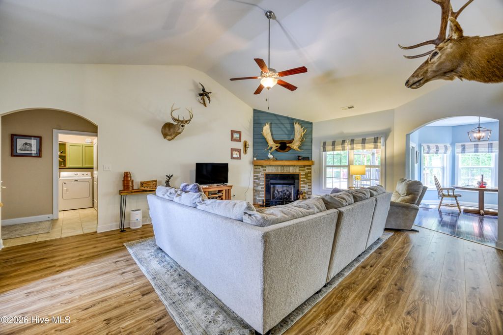 Photo of 40 Thatcher Drive, Rocky Point, NC 28457 (MLS # 100569286)