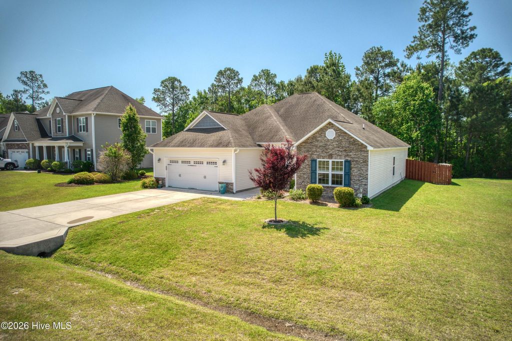 Photo of 40 Thatcher Drive, Rocky Point, NC 28457 (MLS # 100569286)