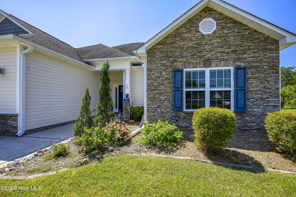 Photo of 40 Thatcher Drive, Rocky Point, NC 28457 (MLS # 100569286)