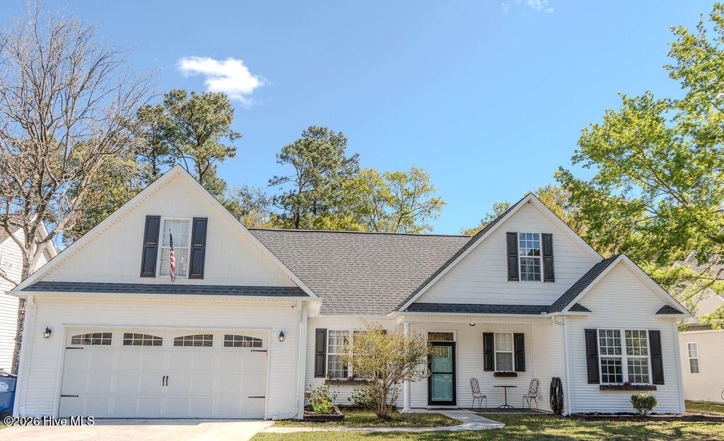 Photo of 425 N Belvedere Drive, Hampstead, NC 28443 (MLS # 100566805)