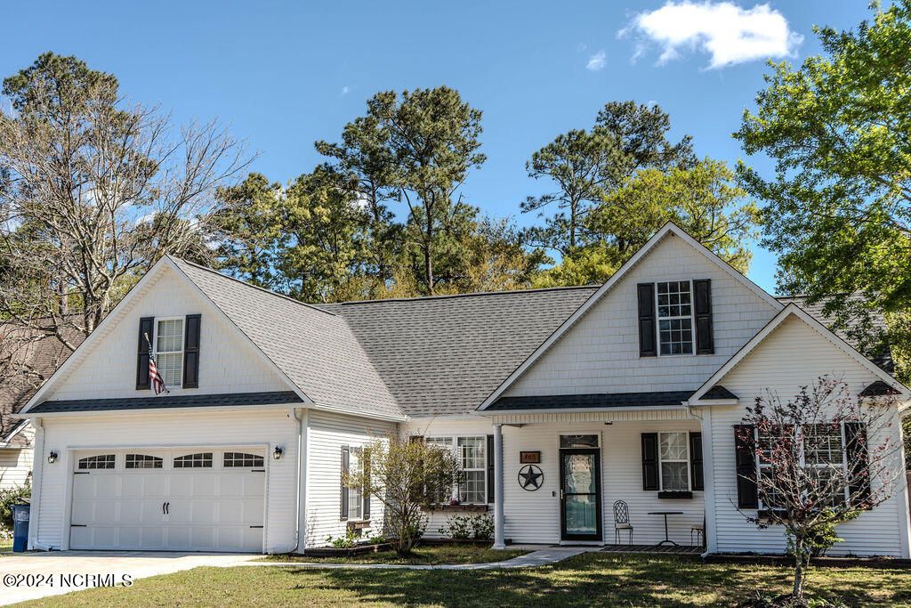 Photo of 425 N Belvedere Drive, Hampstead, NC 28443 (MLS # 100566805)