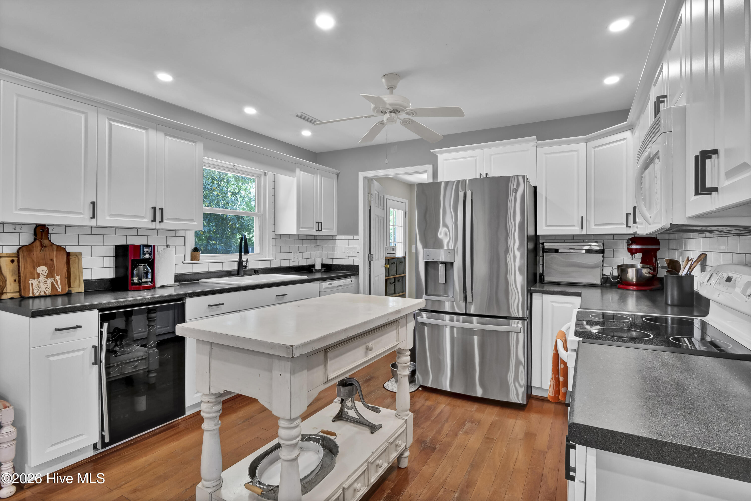 225 Mohican Trail
