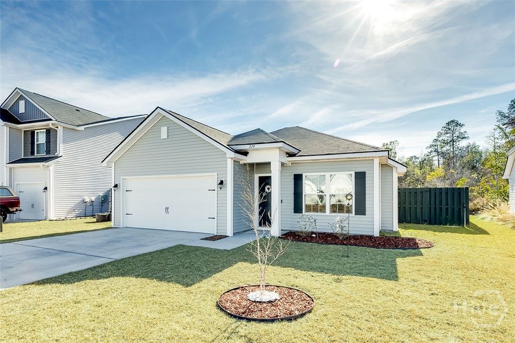 Photo of 224 Brightleaf Circle, Hinesville, GA 31313 (MLS # SA347884)