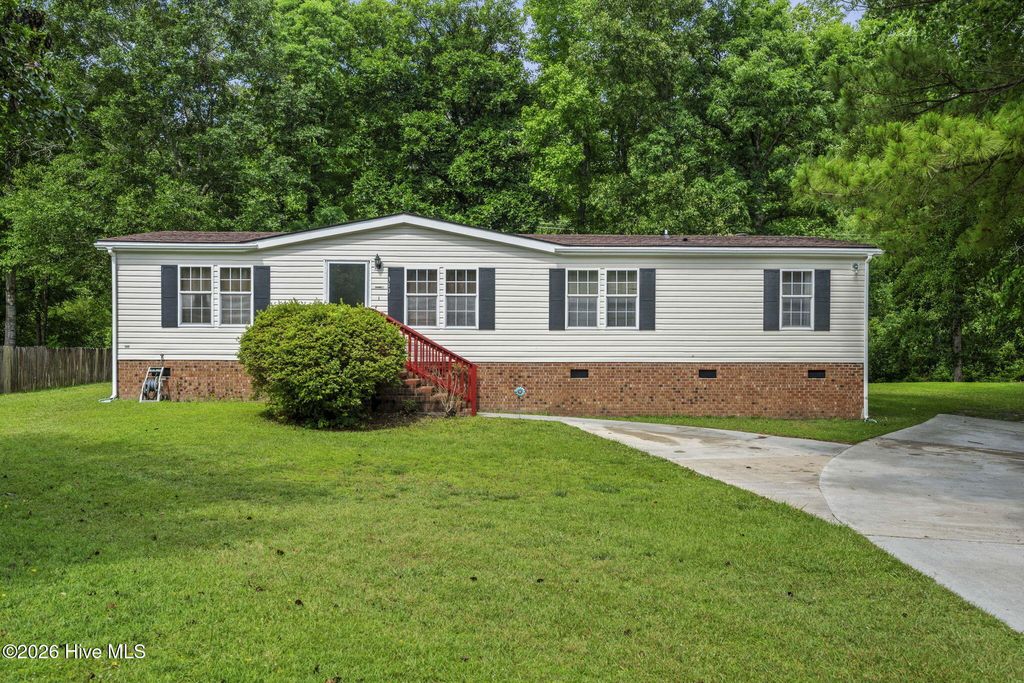 Photo of 310 Macdonald Boulevard, Havelock, NC 28532 (MLS # 100577271)