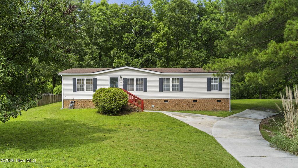 Photo of 310 Macdonald Boulevard, Havelock, NC 28532 (MLS # 100577271)