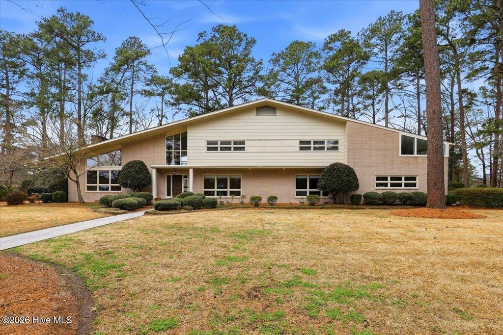 Photo of 1602 Greenbriar Road, Kinston, NC 28504 (MLS # 100557755)