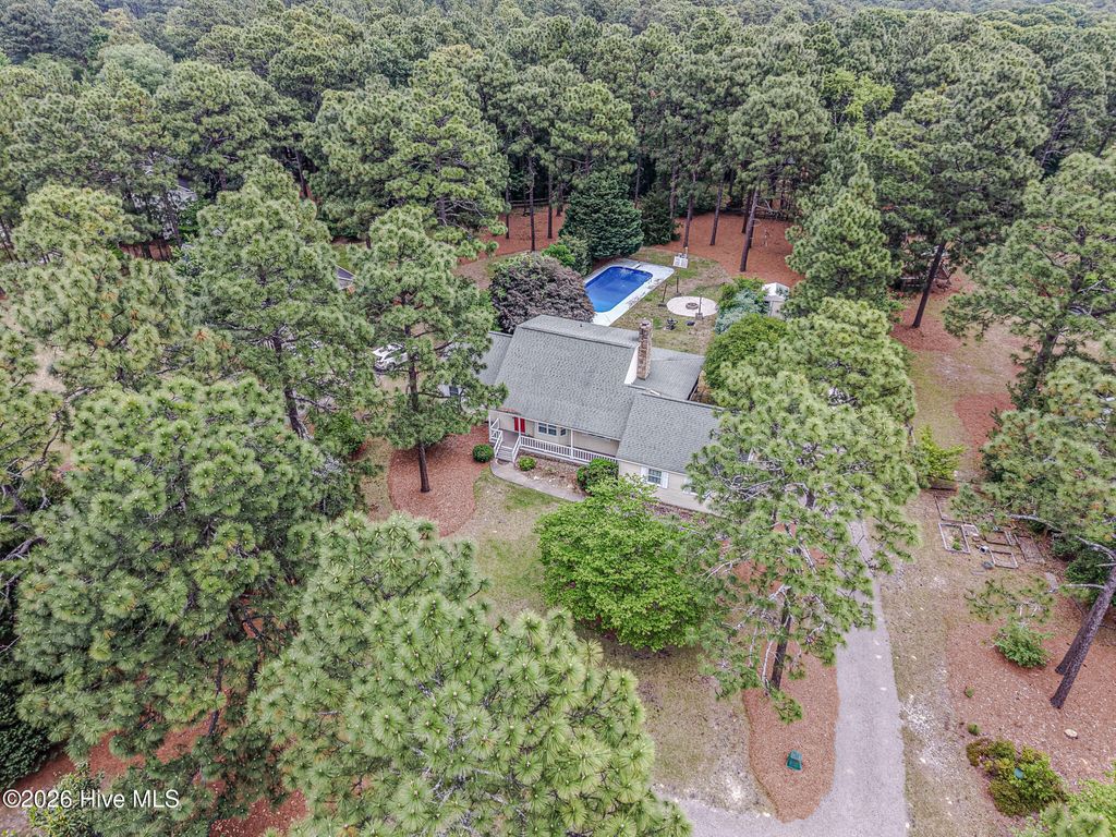 Photo of 410 Edinboro Drive, Southern Pines, NC 28387 (MLS # 100573819)