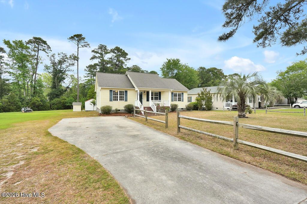 Photo of 280 Crystal Road, Southport, NC 28461 (MLS # 100570666)