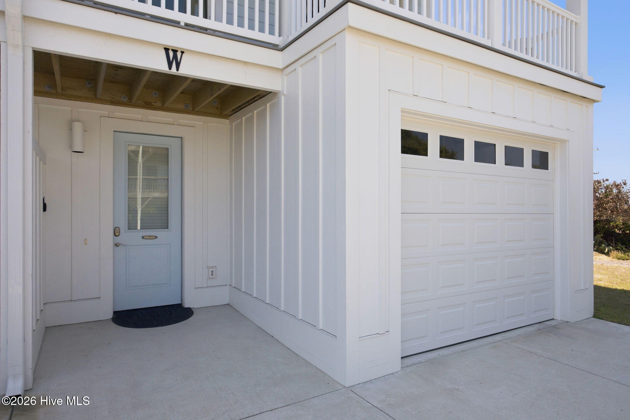 2802 Emerald Drive West