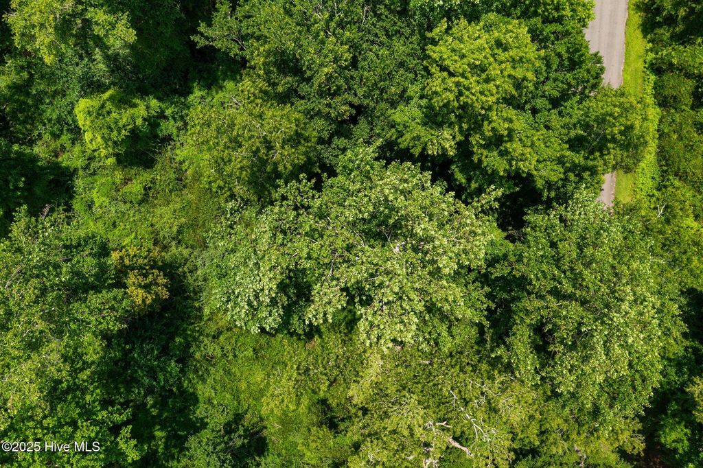 Photo of 108 Tradewinds Road, Newport, NC 28570 (MLS # 100516699)