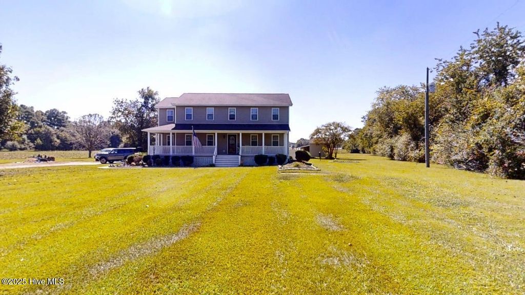 Photo of 1029 Five Mile Road, Richlands, NC 28574 (MLS # 100524167)